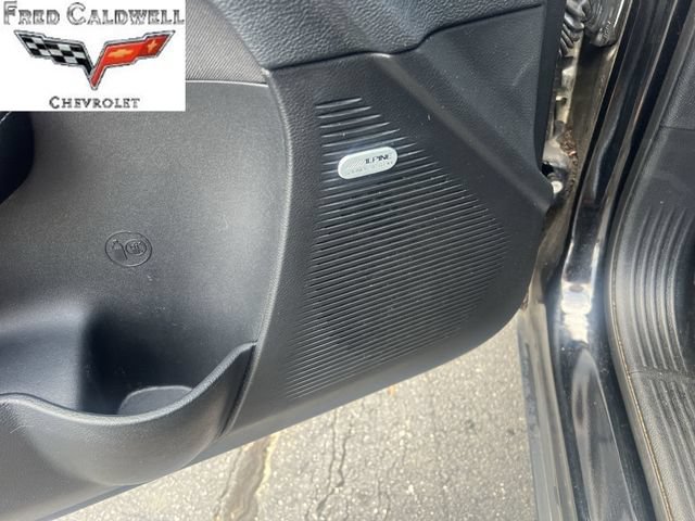 Used 2015 Dodge Challenger SXT w/ Super Sport Group (SS/T) RWD image 28