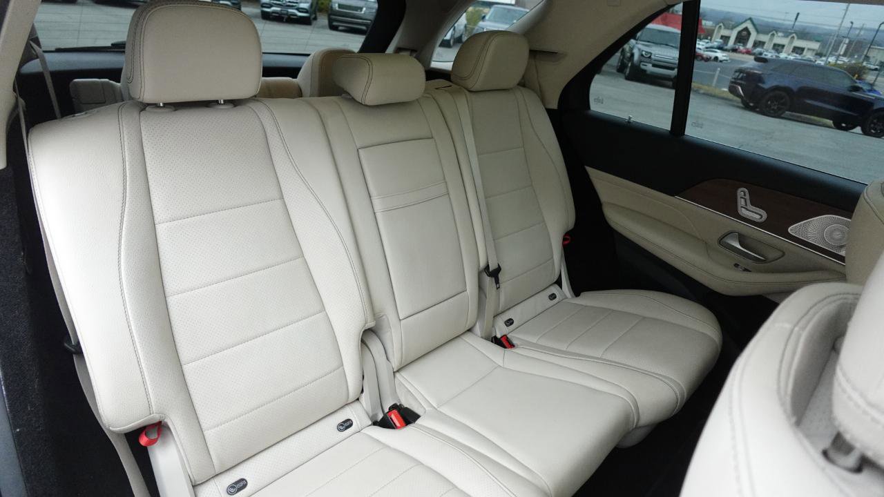 Used 2022 Mercedes-Benz GLE 350 4MATIC w/ 3rd Row Seat Package image 11