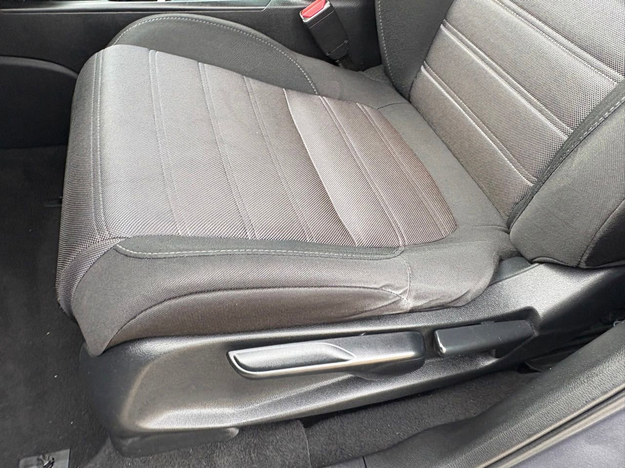 Used 2020 Honda CR-V LX image 29