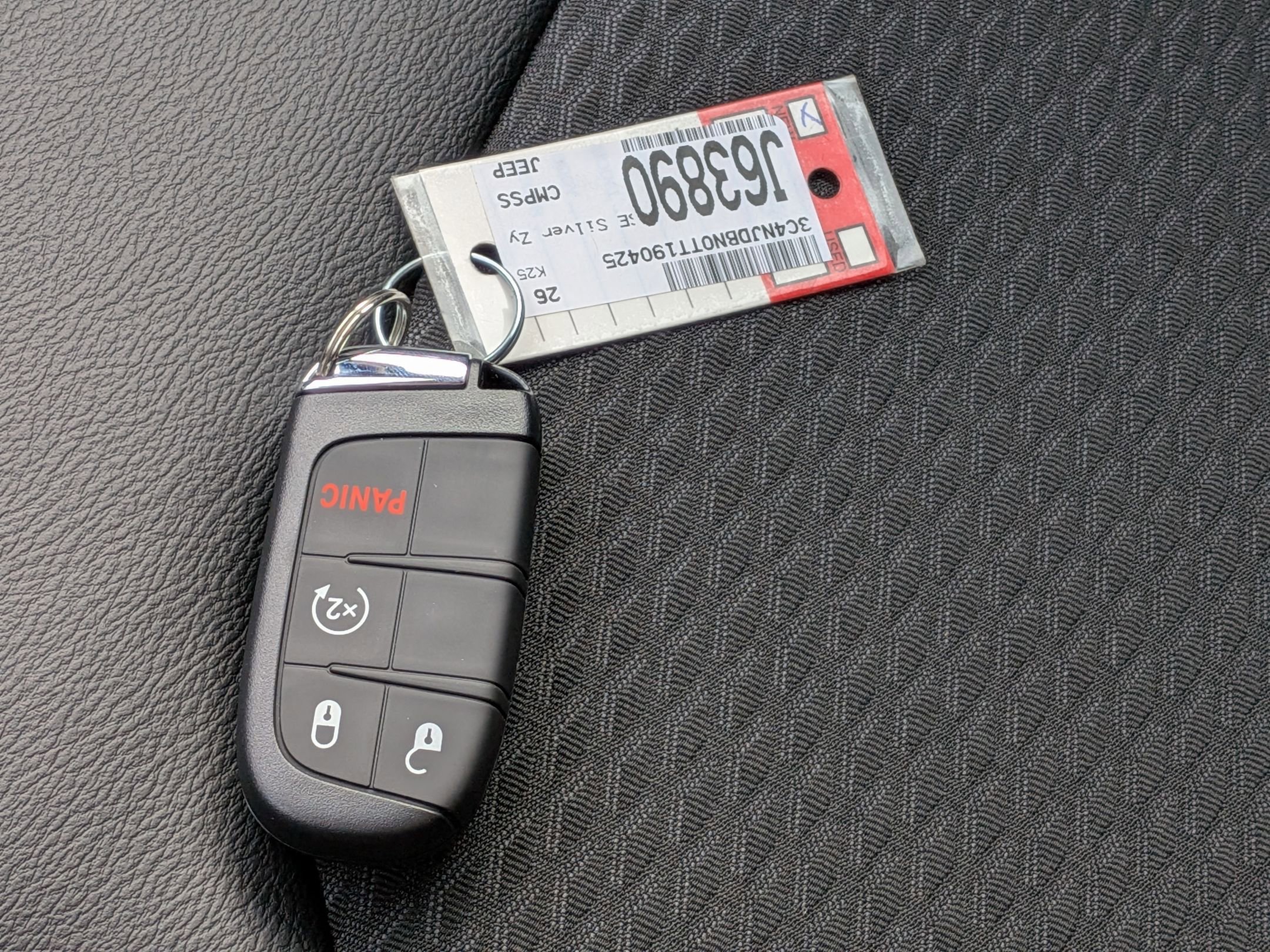 New 2026 Jeep Compass Latitude image 25