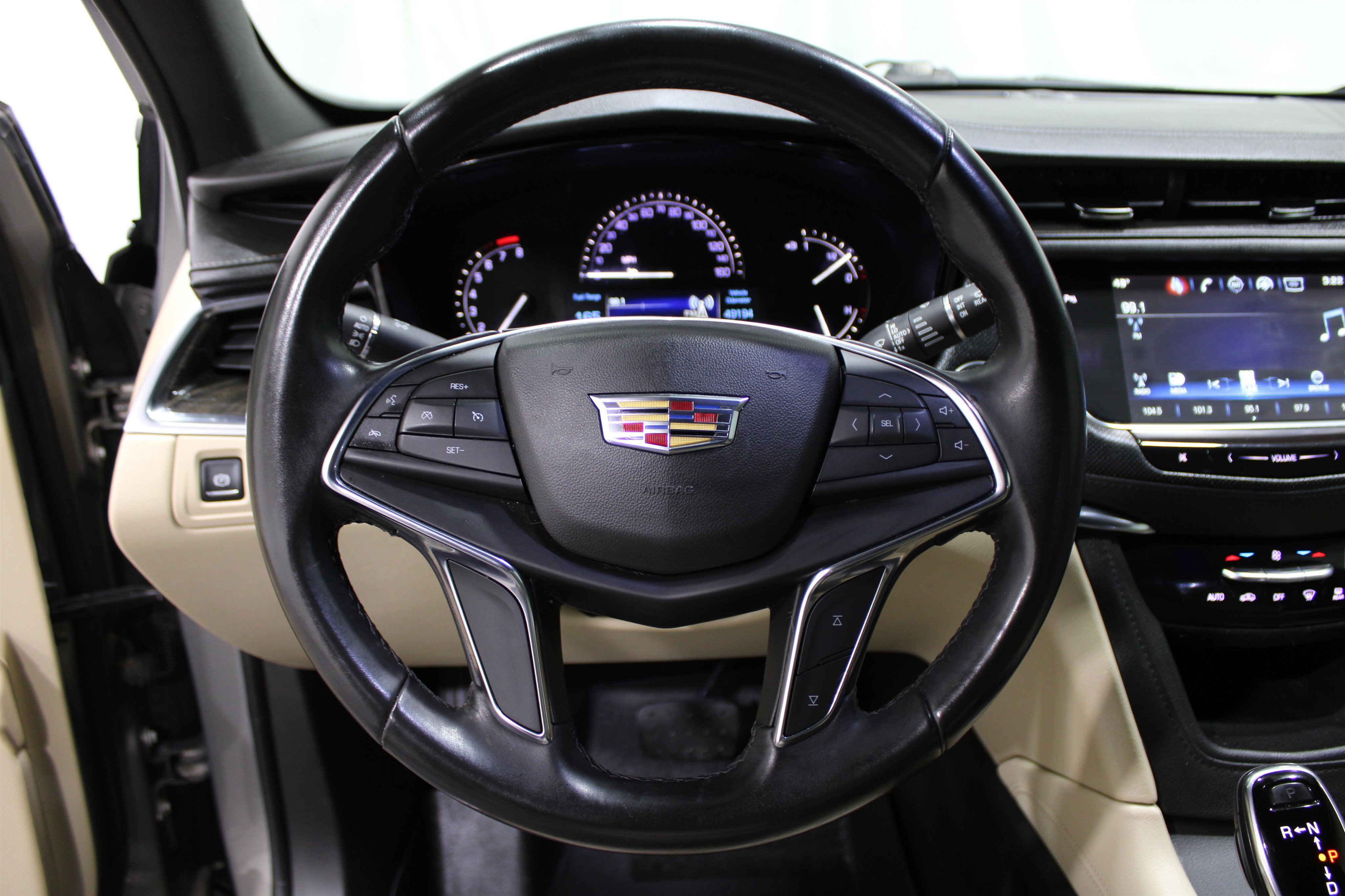 Used 2019 Cadillac XT5 FWD image 11