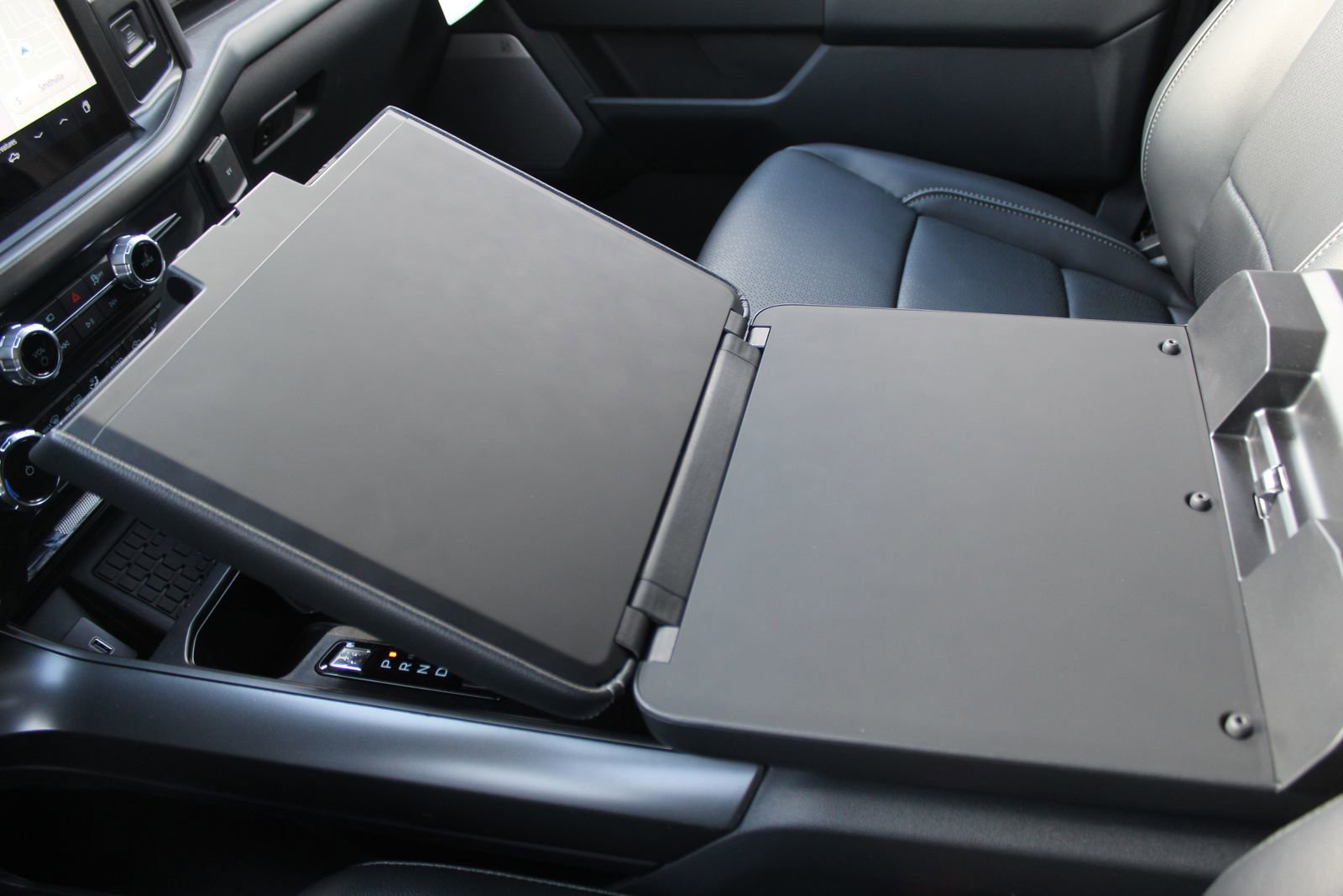 New 2025 Ford F150 Lariat w/ Equipment Group 501A Mid image 36