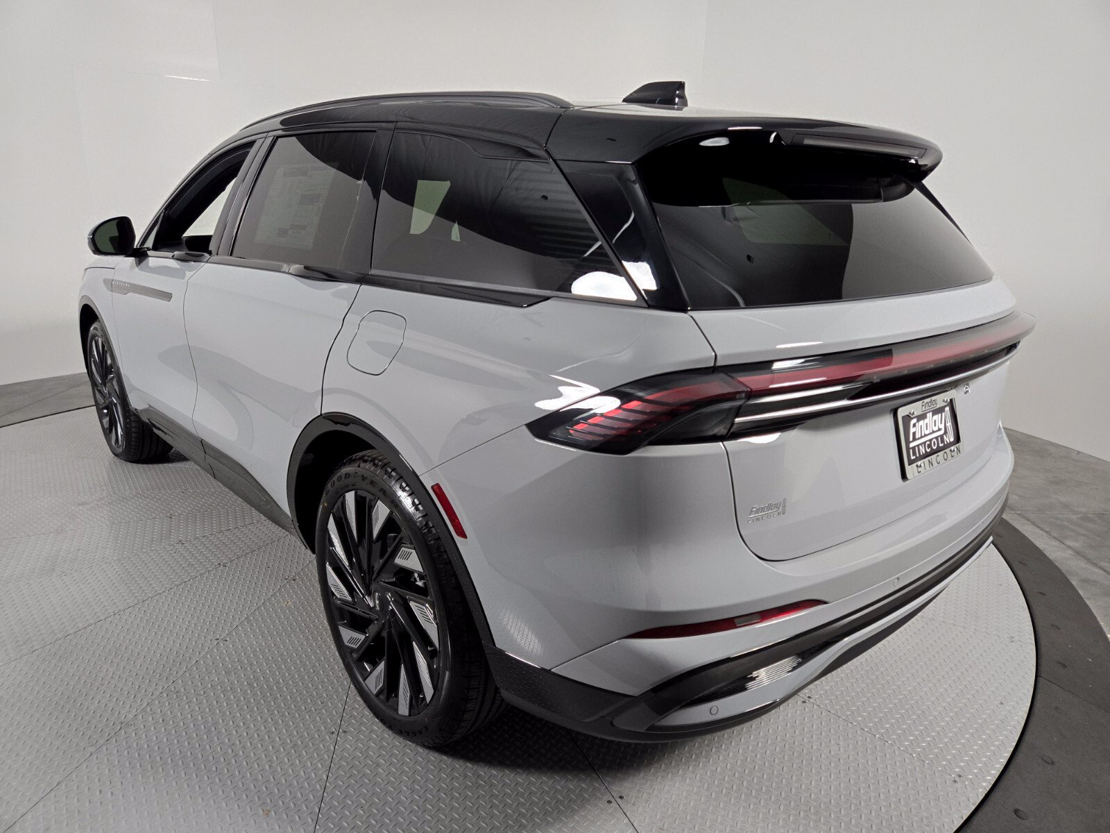 New 2026 Lincoln Nautilus Reserve w/ Jet Appearance Package AWD/4WD image 7