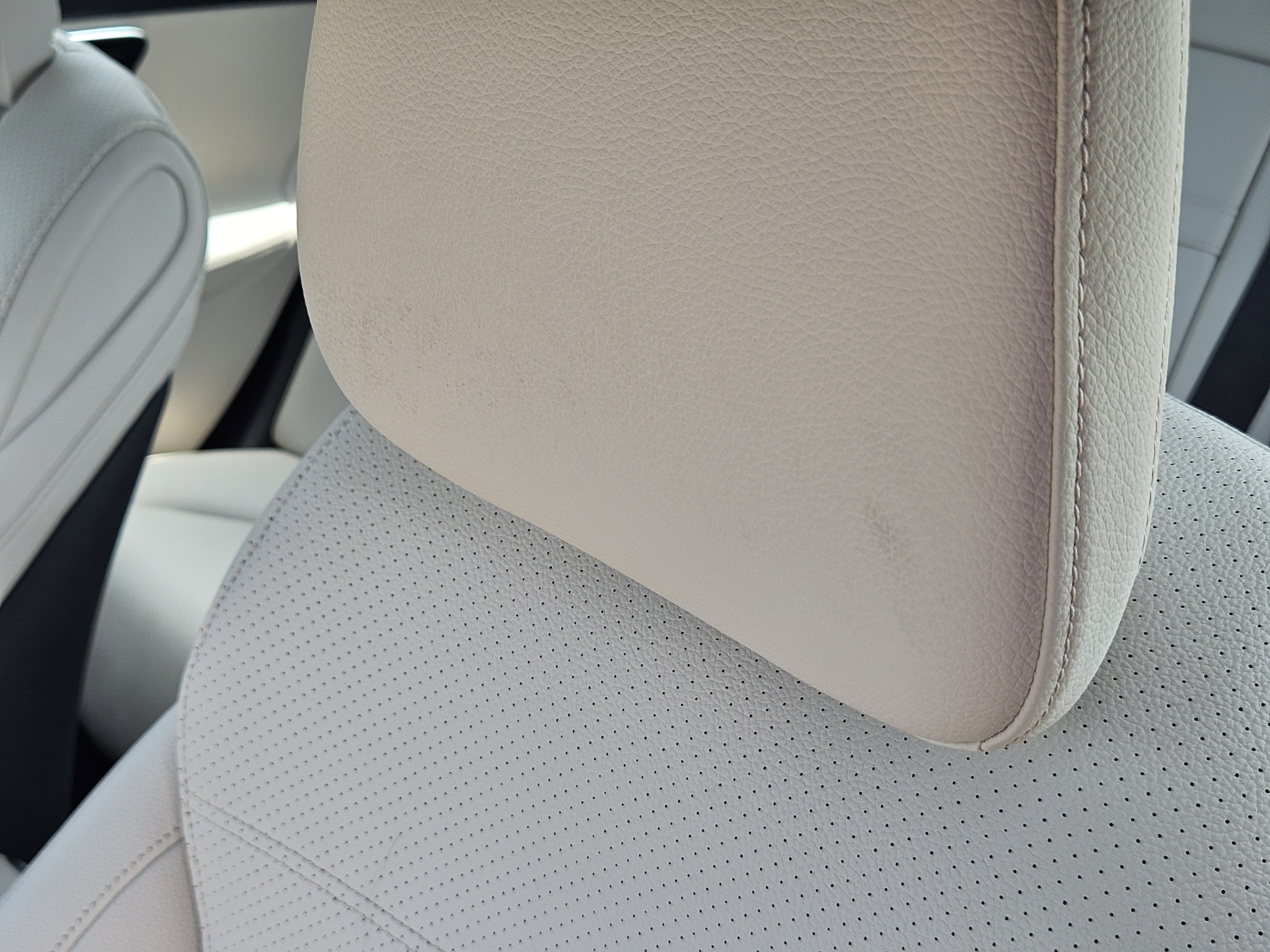 Certified 2026 Mercedes-Benz C 300 Sedan image 7