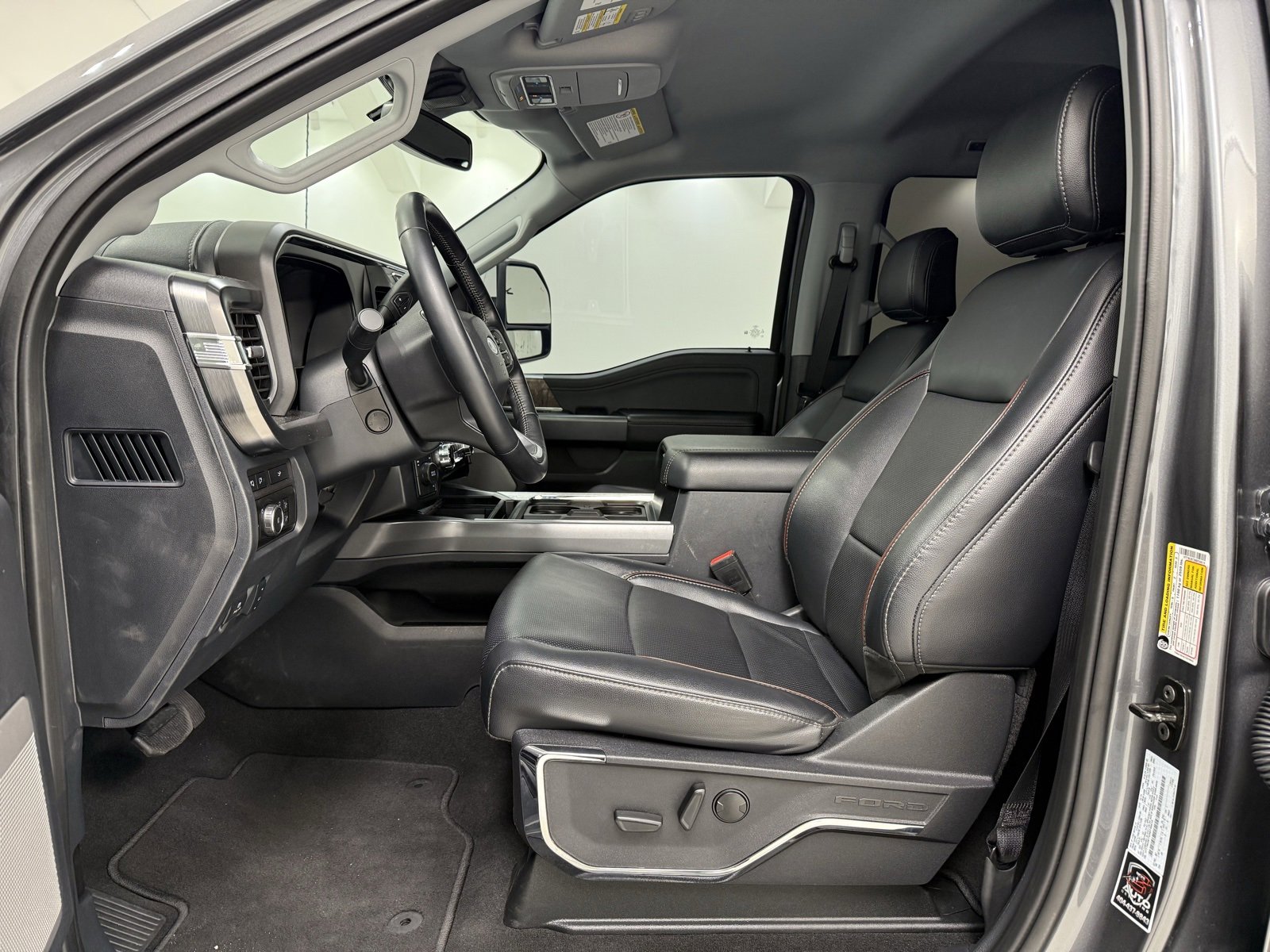 Used 2024 Ford F250 Lariat image 19