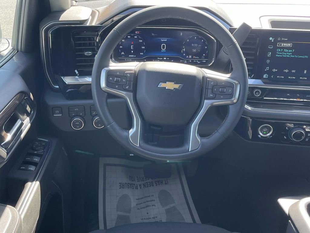 Used 2024 Chevrolet Silverado 1500 LT image 14