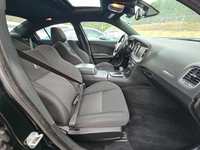 Used 2019 Dodge Charger Scat Pack w/ Dynamics Package RWD image 12