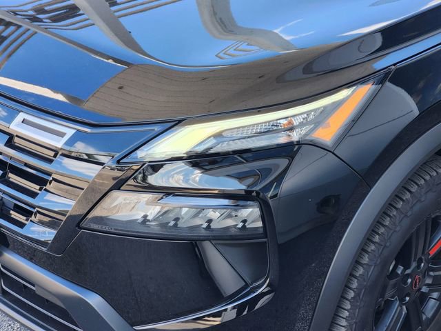 Certified 2025 Nissan Rogue SV AWD/4WD image 7