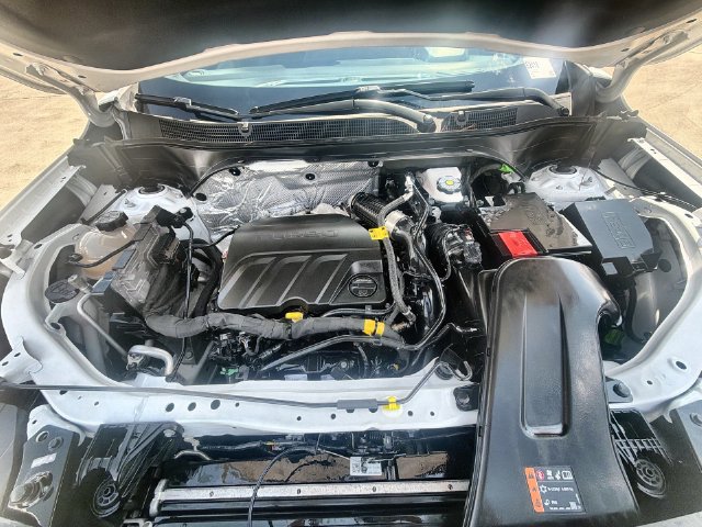 Used 2025 Chevrolet Trax LT FWD image 28