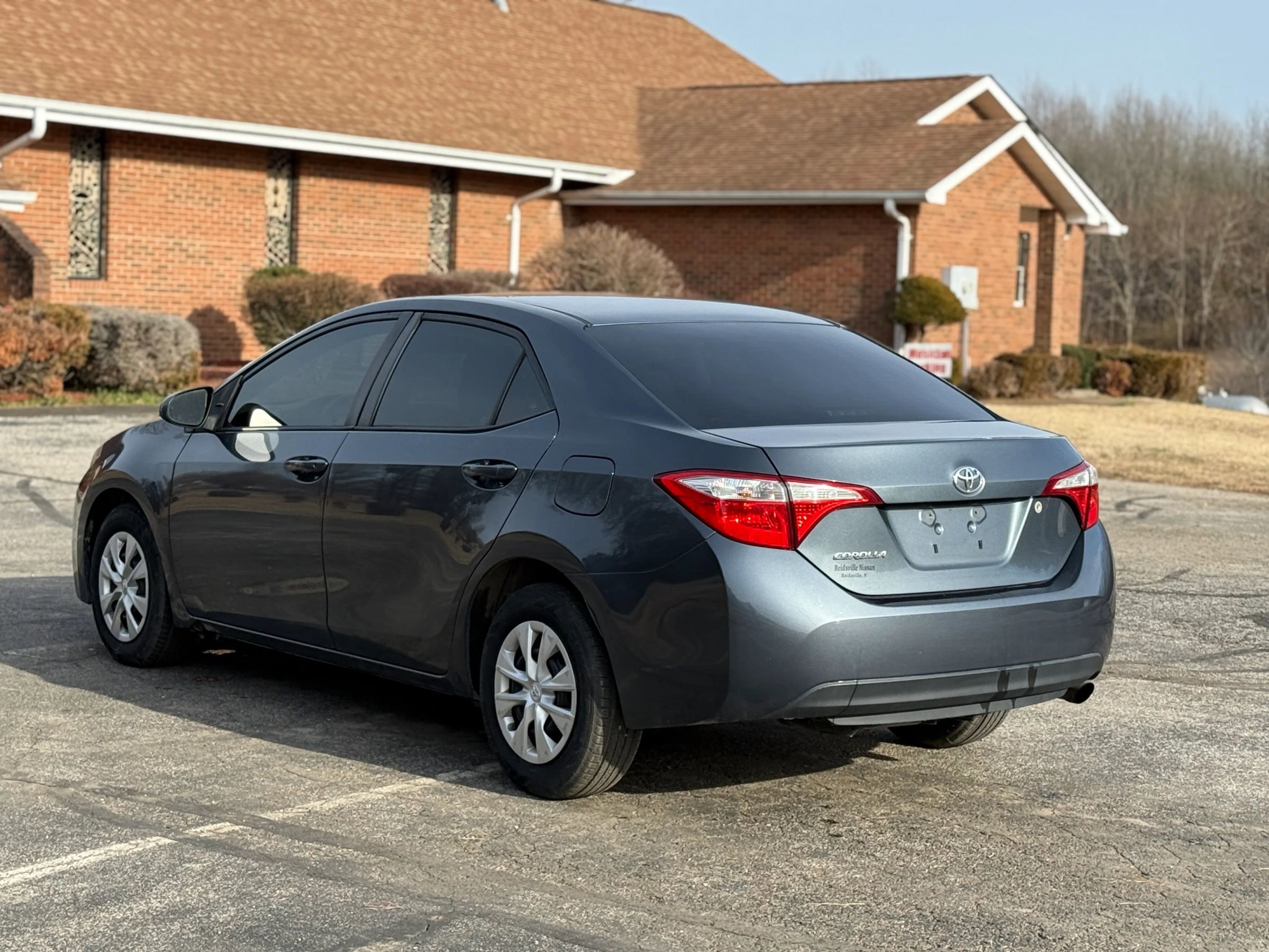 Used 2015 Toyota Corolla L FWD image 5