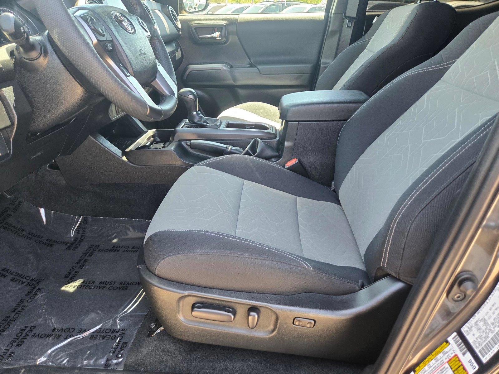 Used 2023 Toyota Tacoma TRD Off-Road AWD/4WD image 12