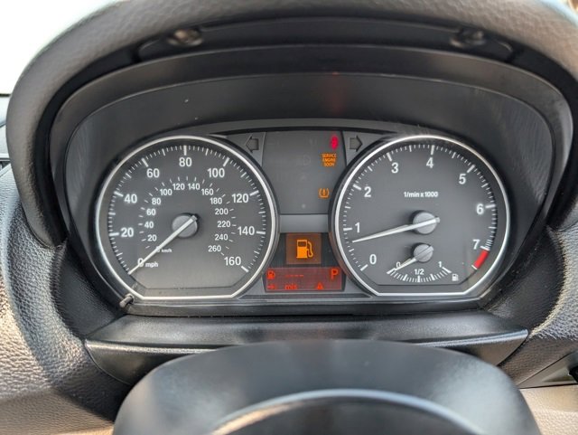 Used 2010 BMW 128i Convertible image 12