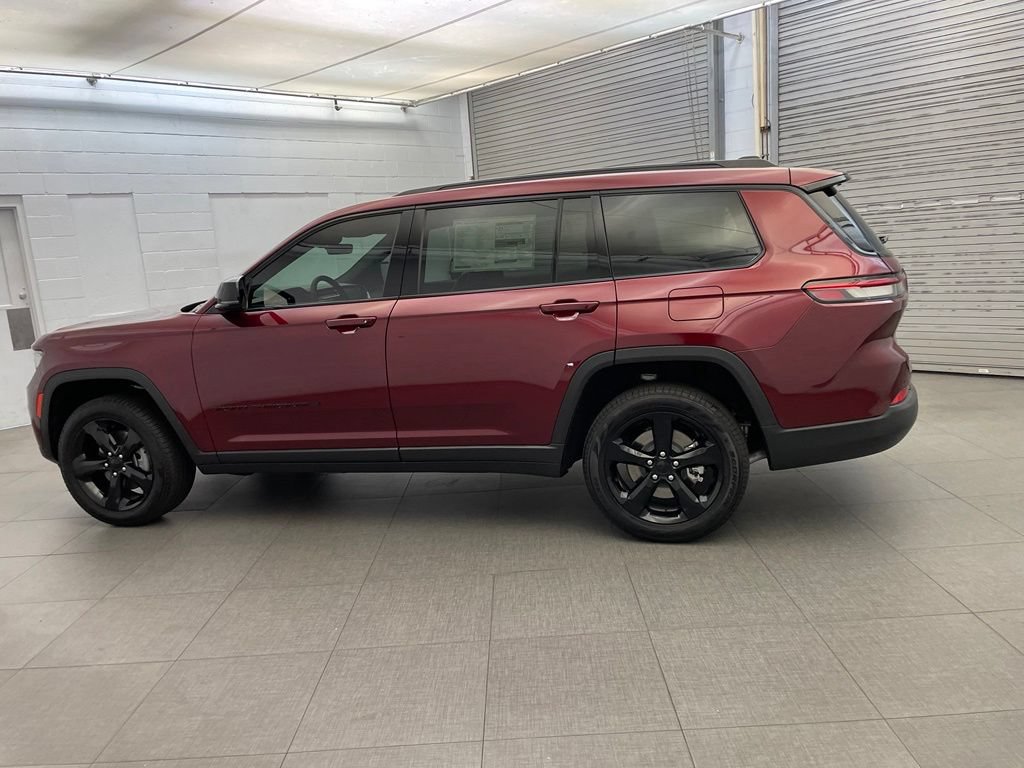 New 2025 Jeep Grand Cherokee L Limited w/ Black Appearance Package RWD image 5