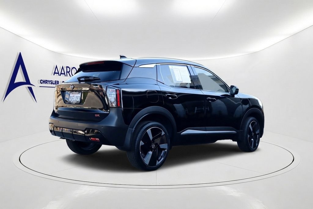 Used 2025 Nissan Kicks SR FWD image 4