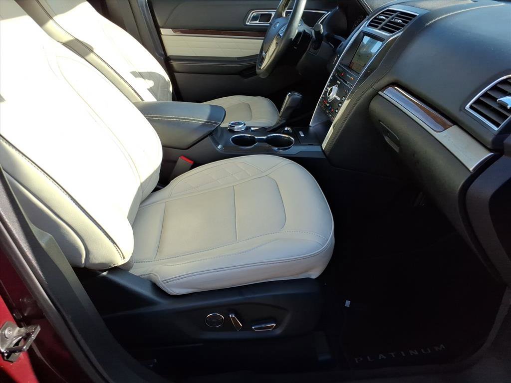 Certified 2018 Ford Explorer Platinum image 9