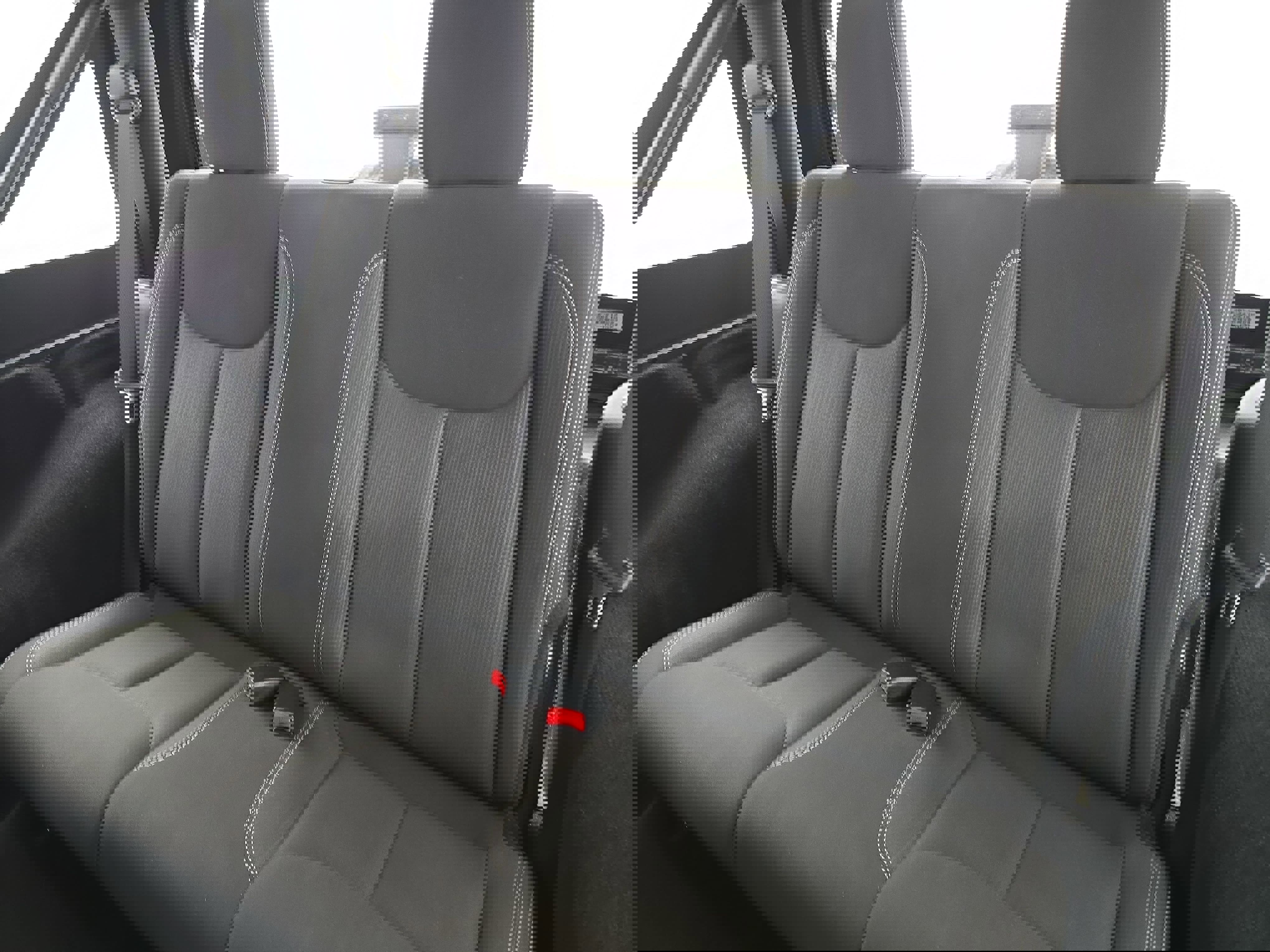 Used 2017 Jeep Wrangler Rubicon w/ Power Convenience Group image 13