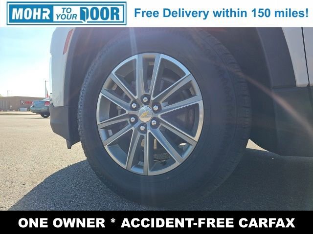 Used 2023 Chevrolet Traverse LT image 24