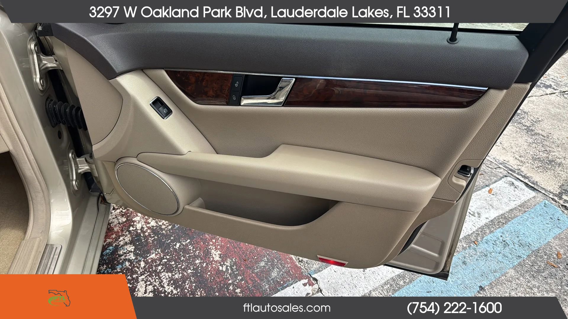 Used 2011 Mercedes-Benz C 300 Sedan image 43