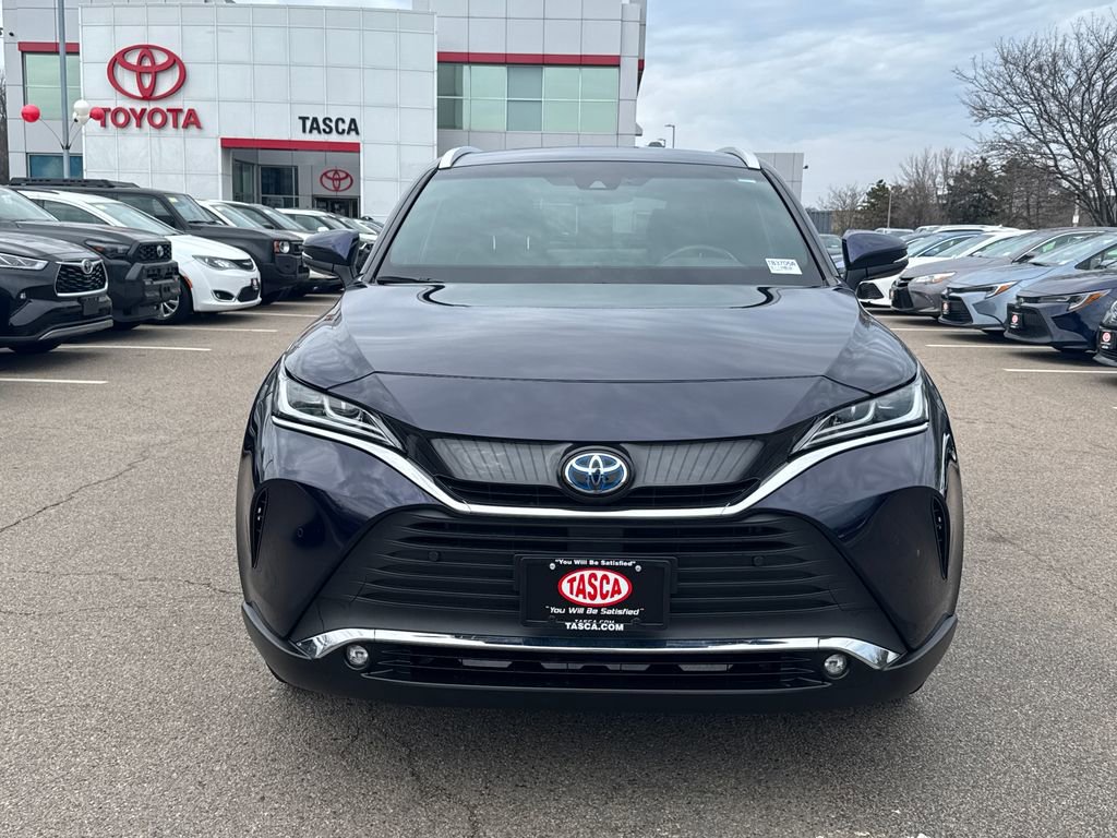 Used 2024 Toyota Venza XLE AWD/4WD image 2