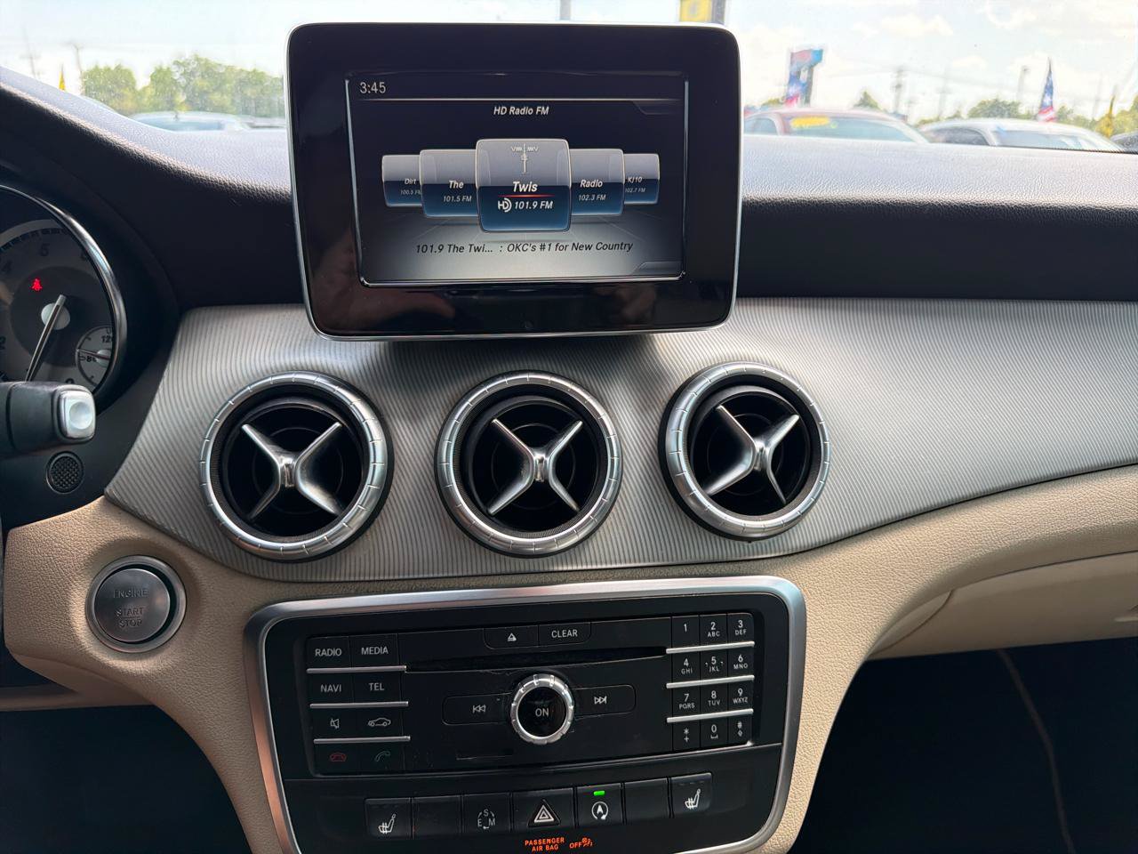 Used 2015 Mercedes-Benz CLA 250 4MATIC image 15