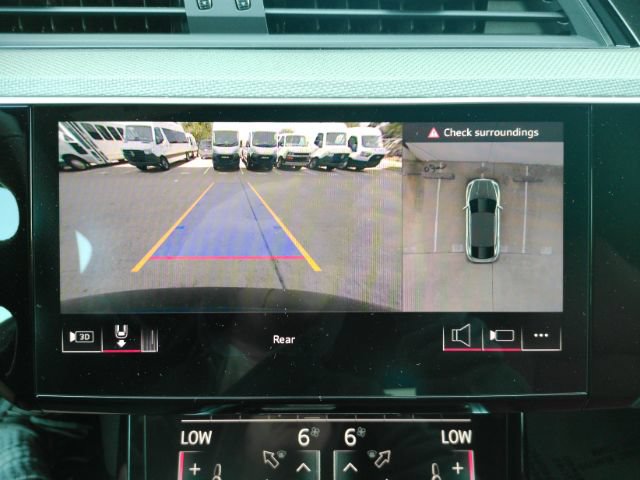 Used 2024 Audi SQ8 e-tron Premium Plus w/ Black Optic Package AWD/4WD image 8