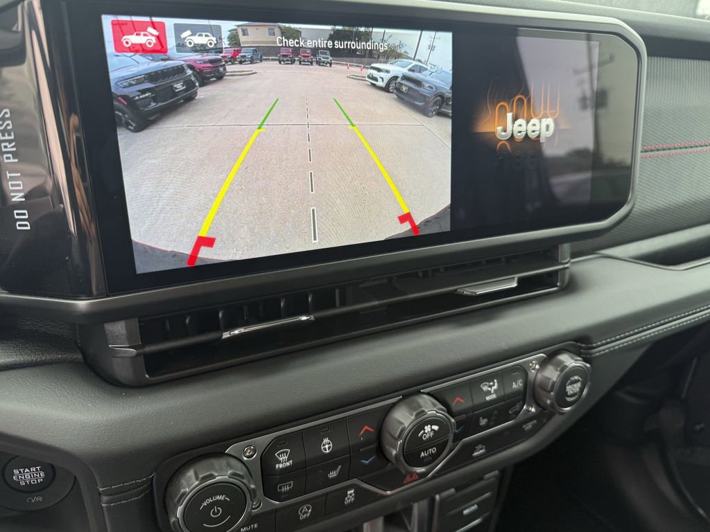 New 2026 Jeep Wrangler Rubicon w/ Xtreme 35 Tire Package image 18