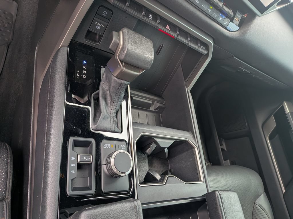 Used 2025 Toyota Tundra Limited AWD/4WD image 23