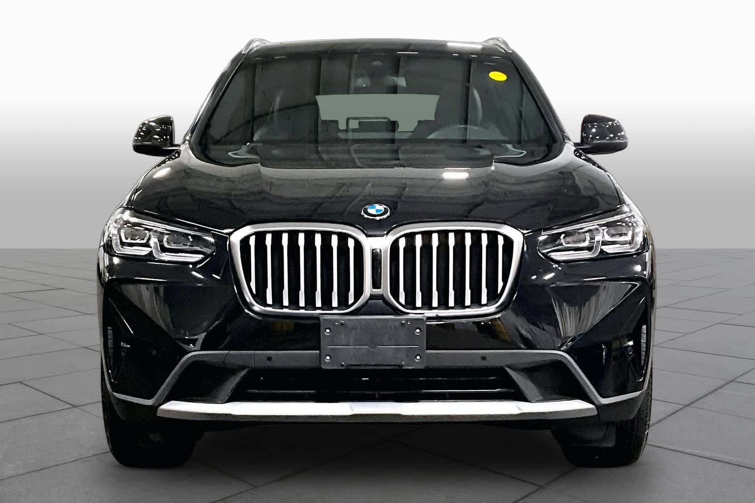 Used 2022 BMW X3 xDrive30i w/ Premium Package 2 (ZPA) AWD/4WD image 4