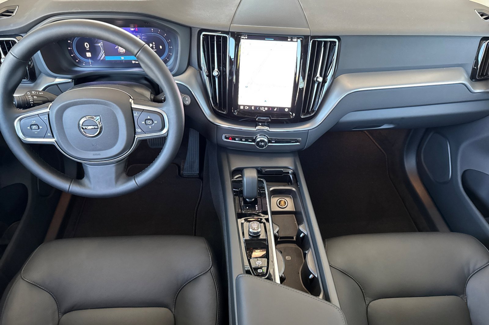 New 2025 Volvo XC60 B5 Core w/ Protection Package Premier image 12