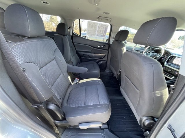 Certified 2023 GMC Acadia SLE w/ Driver Convenience Package image 5