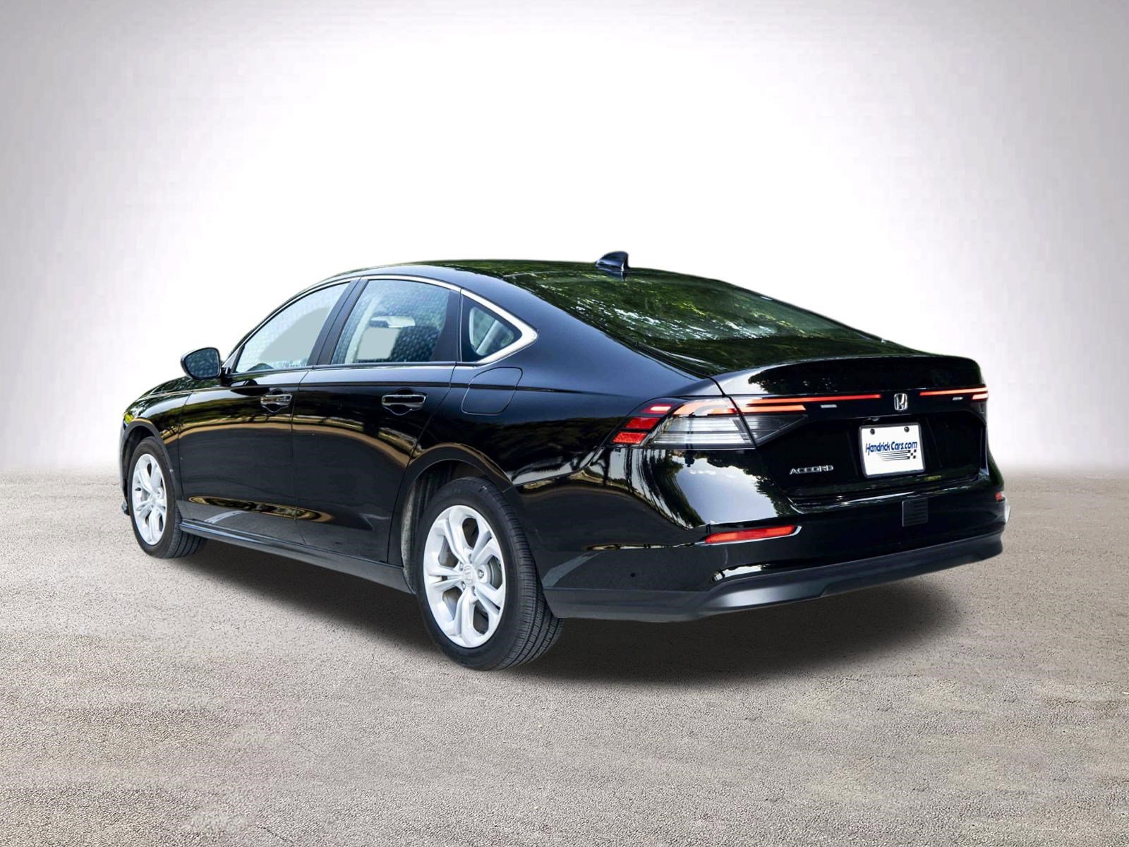 Used 2025 Honda Accord LX image 7