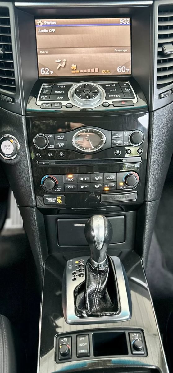 Used 2009 INFINITI FX35 AWD w/ Technology Pkg image 16