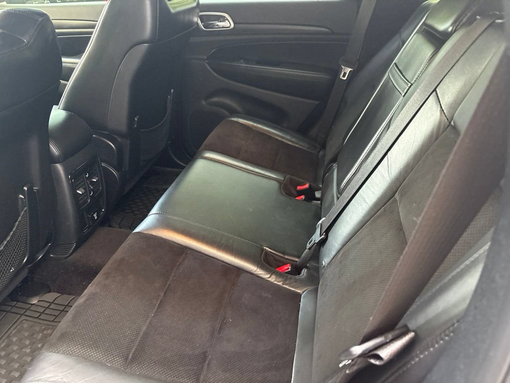 Used 2017 Jeep Grand Cherokee Altitude AWD/4WD image 13