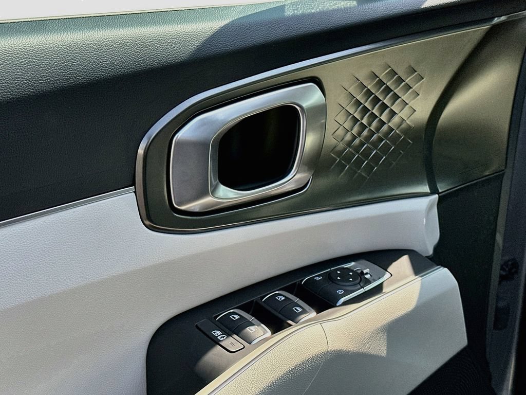 Certified 2025 Kia Sorento EX FWD image 18