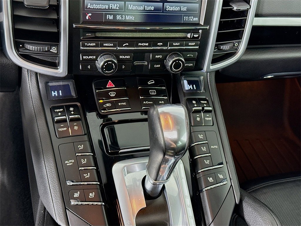 Used 2016 Porsche Cayenne S image 17