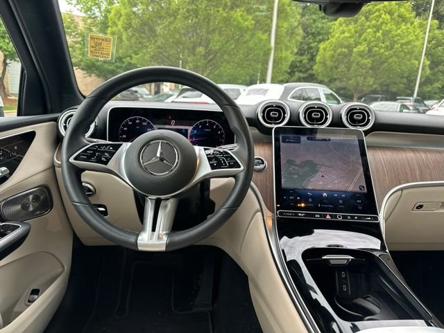 Certified 2025 Mercedes-Benz GLC 300 image 11