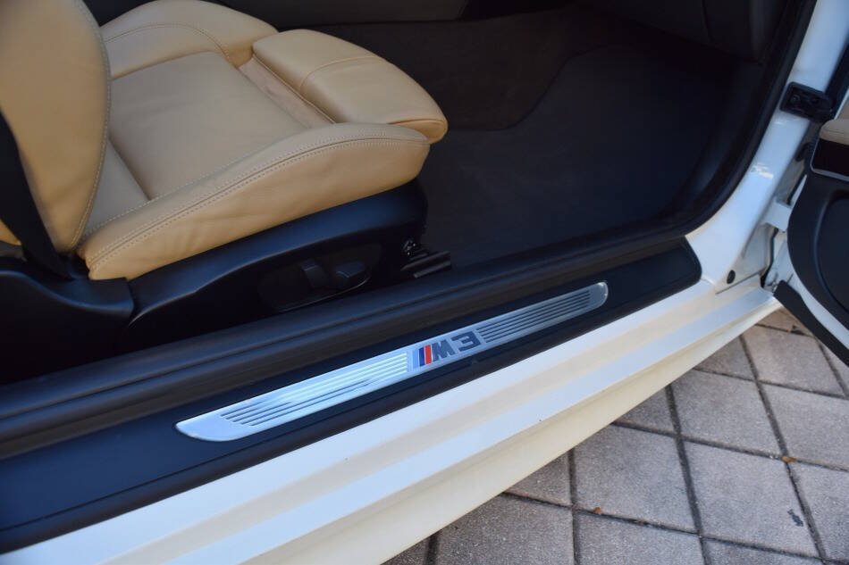 Used 2011 BMW M3 Convertible RWD image 57
