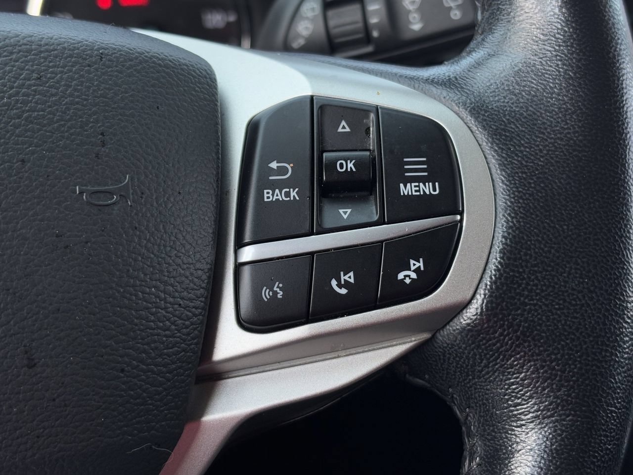 Used 2022 Ford Explorer XLT RWD image 17
