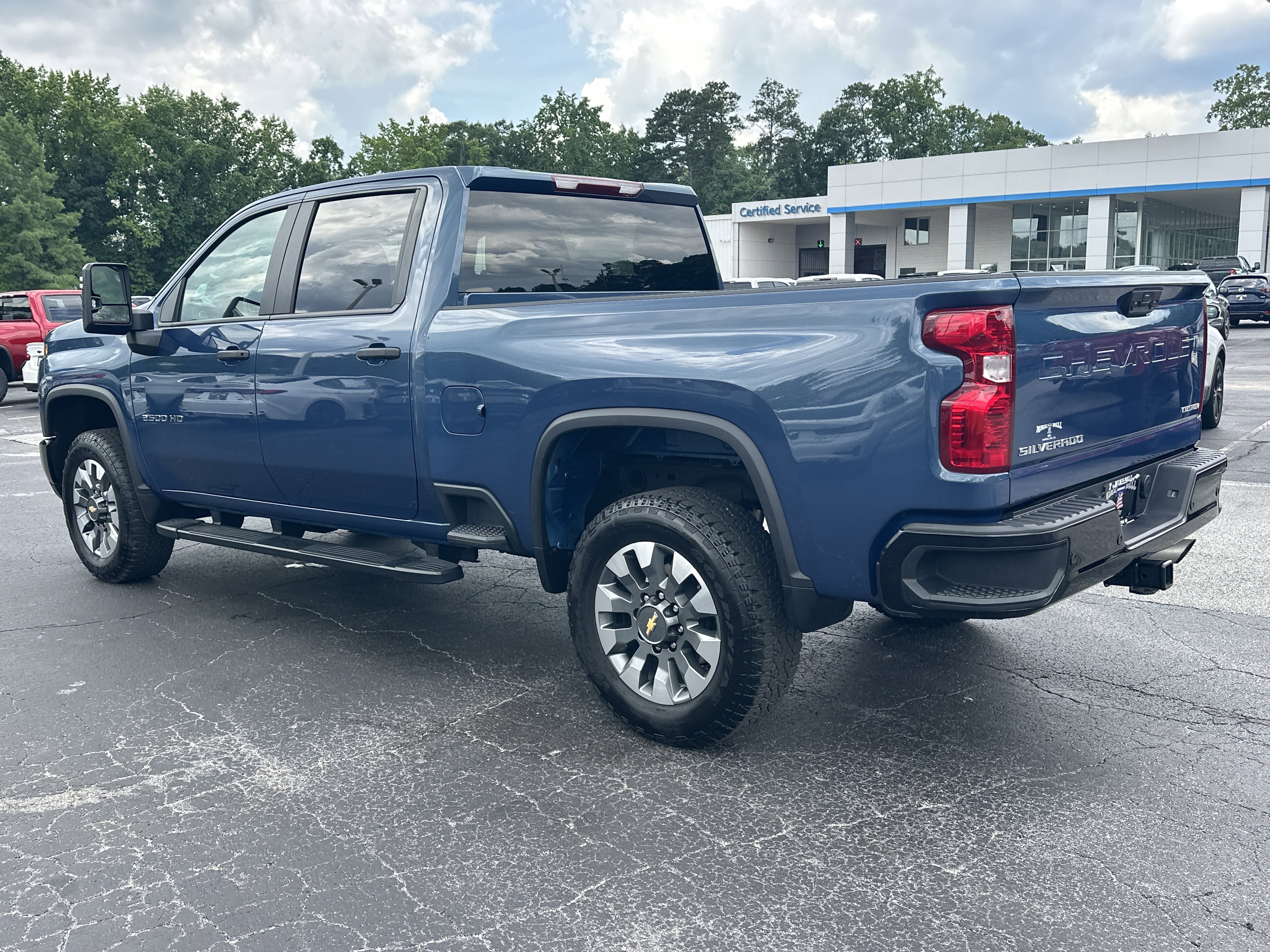 Used 2025 Chevrolet Silverado 2500 Custom w/ Custom Value Package AWD/4WD image 6