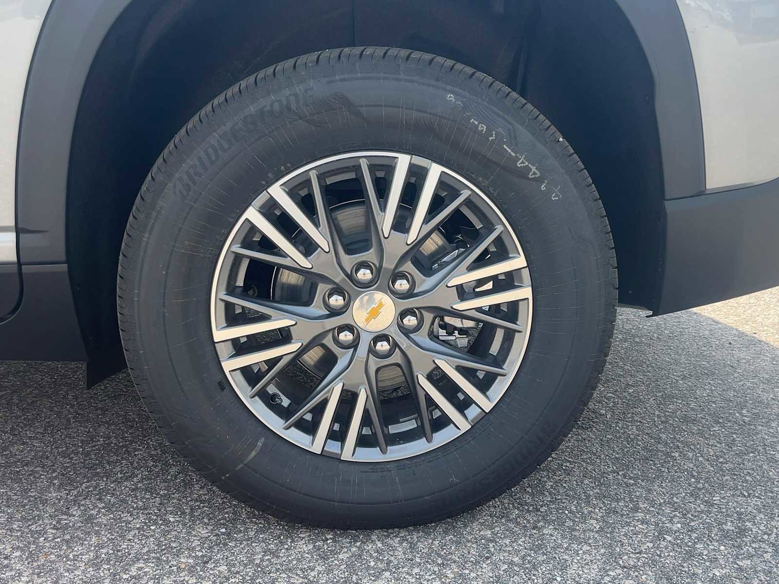 New 2026 Chevrolet Traverse LT FWD image 37