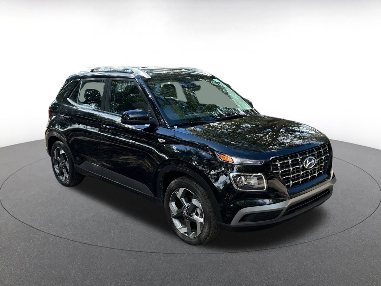 Used 2025 Hyundai Venue SEL