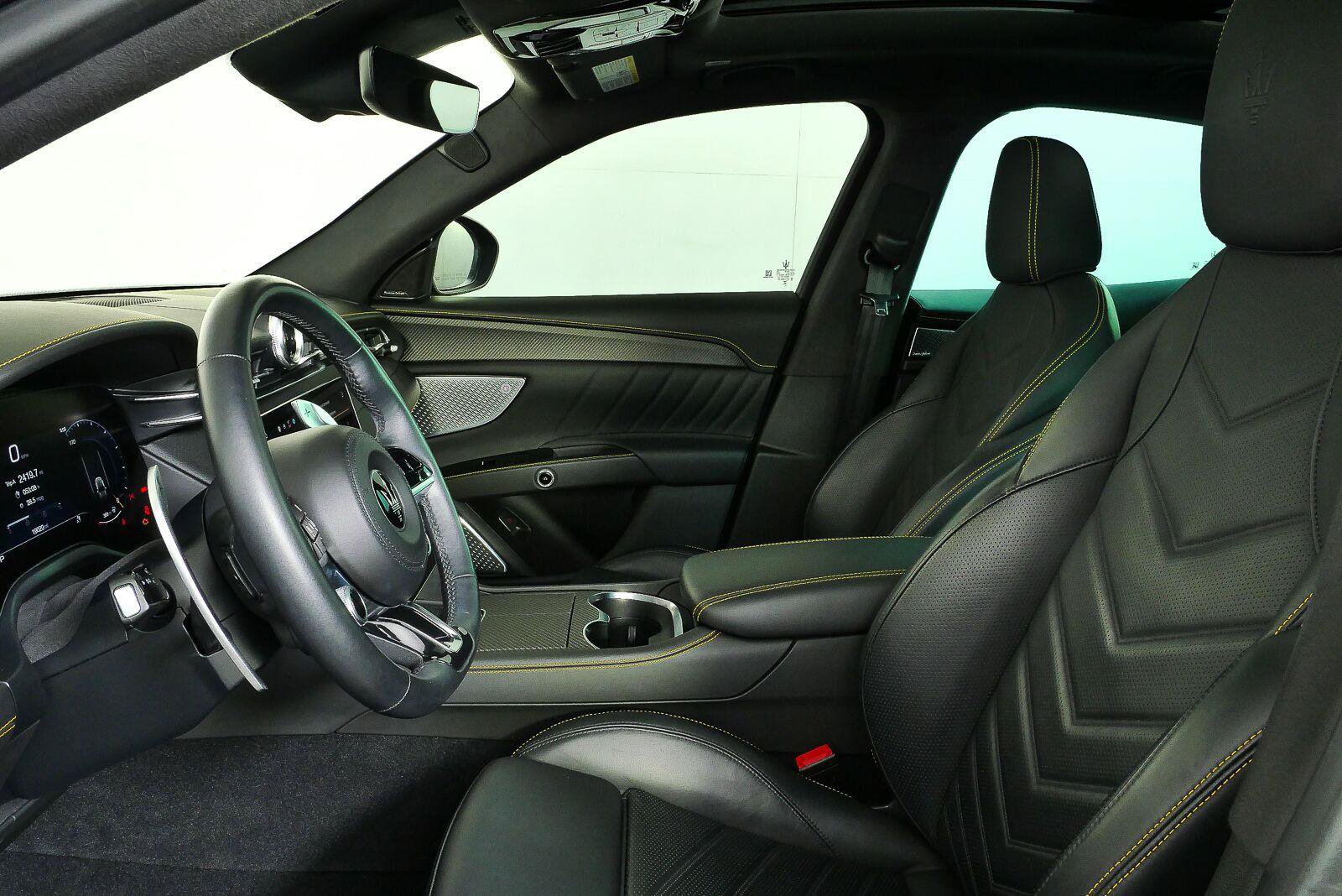 Used 2023 Maserati Grecale Modena AWD/4WD image 2