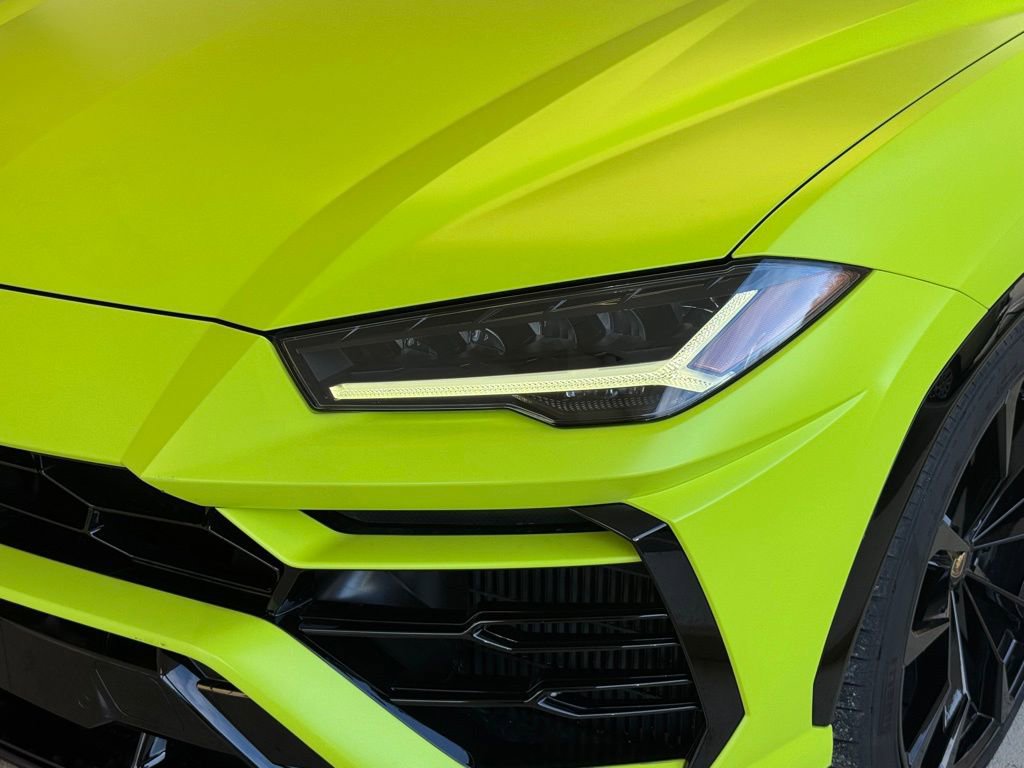 Used 2022 Lamborghini Urus image 32