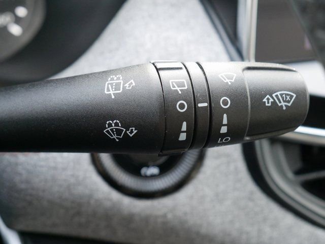 Used 2024 Jeep Compass Latitude image 27