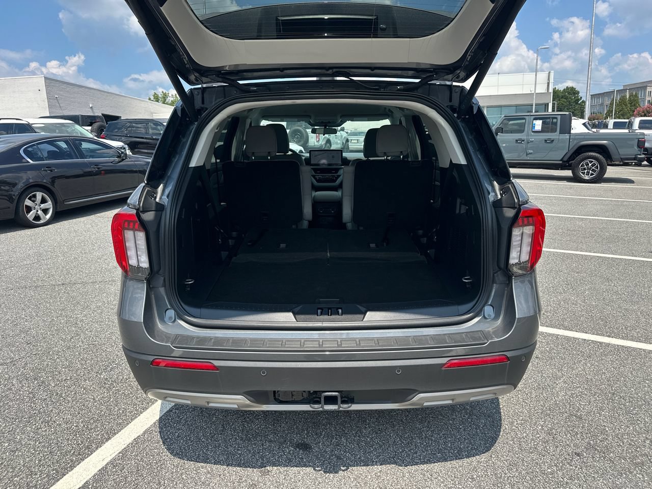 New 2026 Ford Explorer Active w/ Active Comfort Package RWD image 18