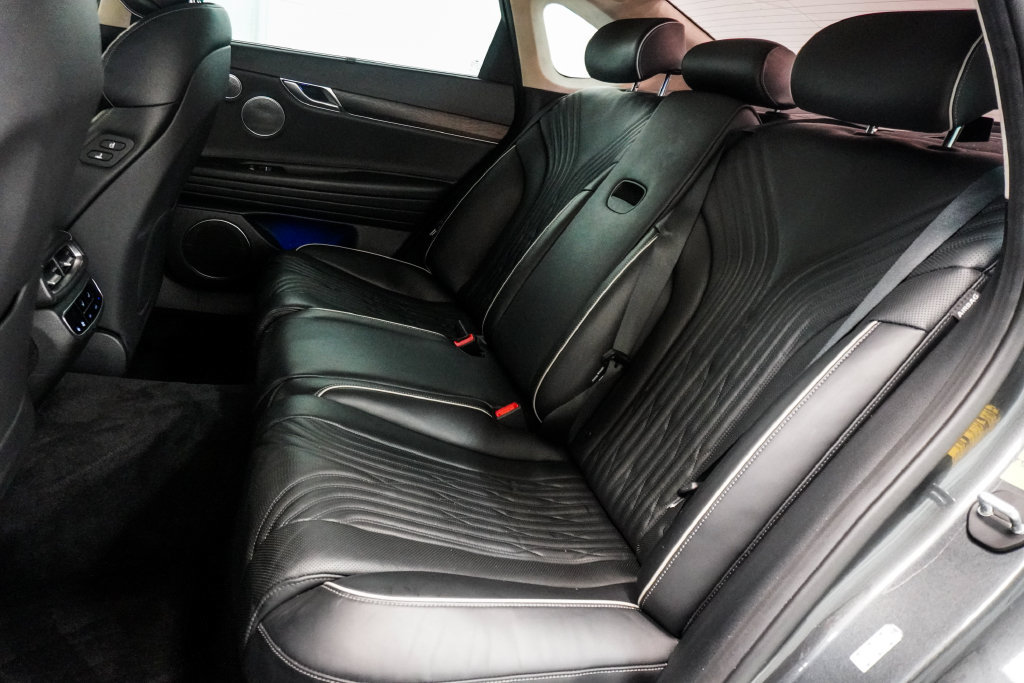 Used 2021 Genesis G80 3.5T w/ Prestige Package RWD image 9