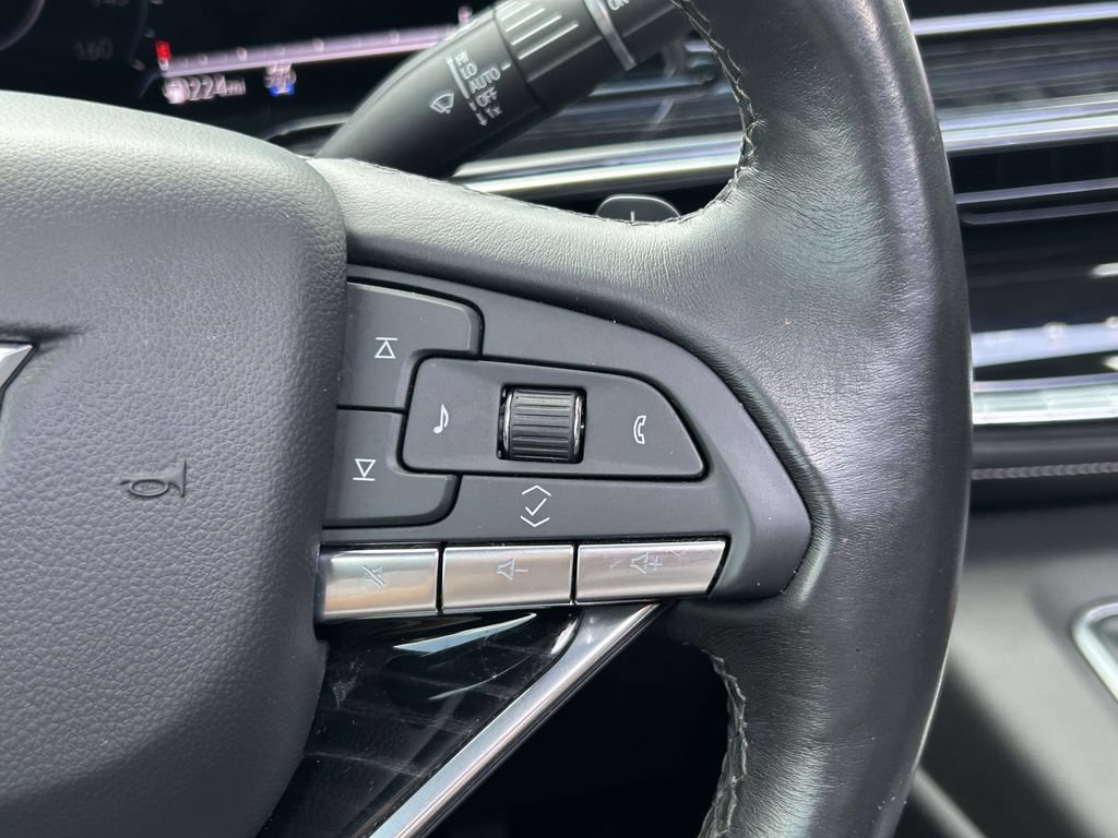 Used 2023 Cadillac Escalade ESV Sport w/ LPO, ONYX Package AWD/4WD image 25
