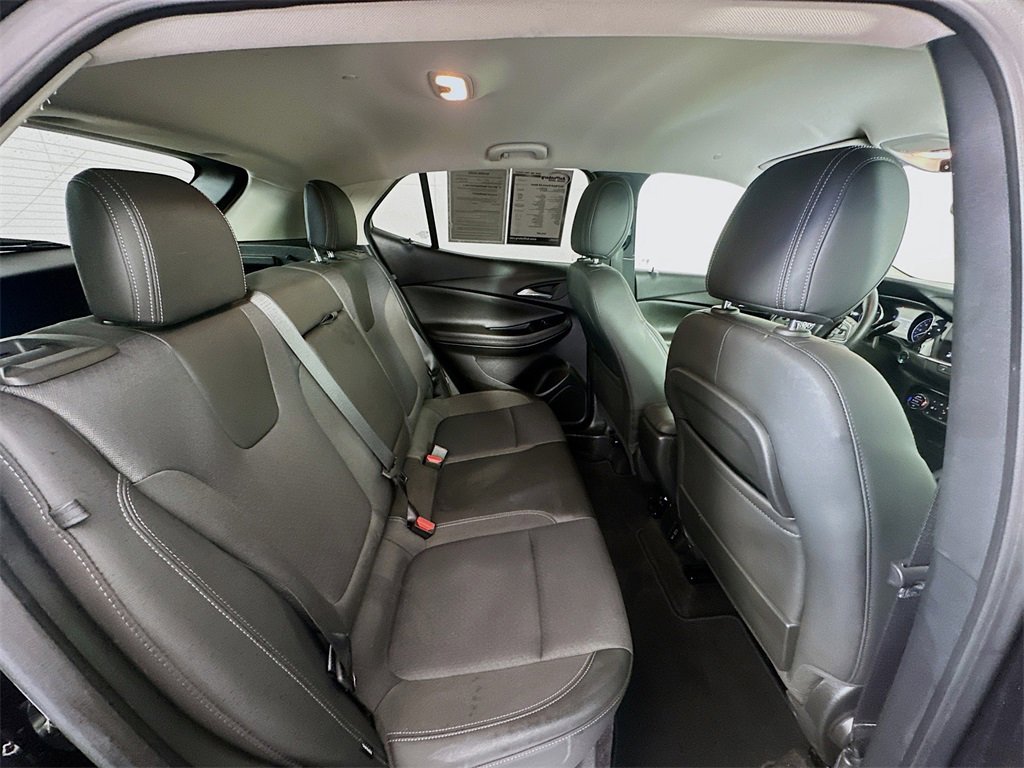 Used 2023 Buick Encore GX Select w/ Sport Touring Package image 25