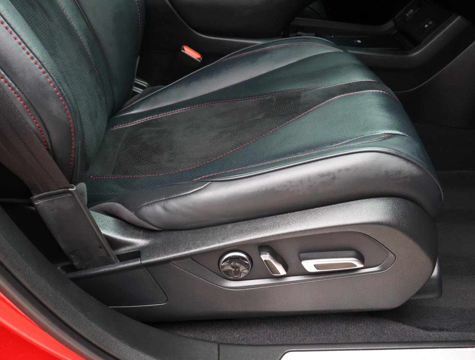 Used 2022 Acura RDX A-Spec image 21