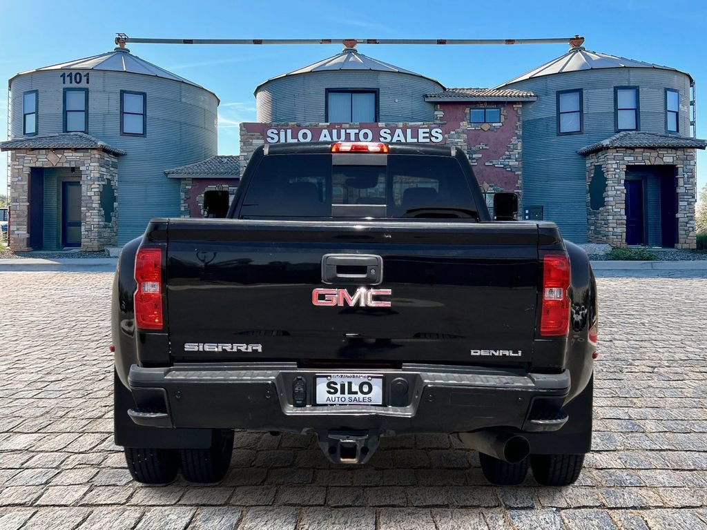 Used 2018 GMC Sierra 3500 Denali w/ Duramax Plus Package AWD/4WD image 4